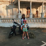 @instagram: Немного о ГОА ????.Несмотря на то ,что индусы живут у океана ,они не умеют плавать и даже спасатель на море такой же????‍♂️????‍♀️!Еще в Индии нет правил дорожного движения.Все манёвры выполняются нажатием на клаксон ,движение правостороннее ????.Основной