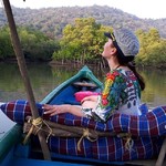 @instagram: Рядом  с нашим пляжем есть речка, очень экзотическое местечко????????Мангровые заросли, обезьянки прыгают по деревьям, а орлов!!!которые хотят полакомиться крабовым мясом???? #palolem #goasouth