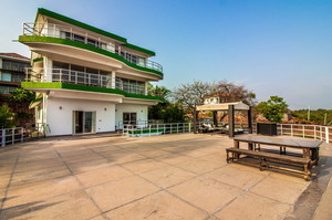 Aston Villa — Luxury villa for rent in Candolim